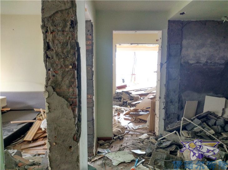太倉專業(yè)的敲墻拆除費用低24小時服務(wù)