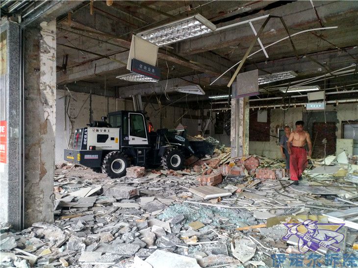 姑蘇技術(shù)好的廣告牌拆除哪家實惠承諾守信